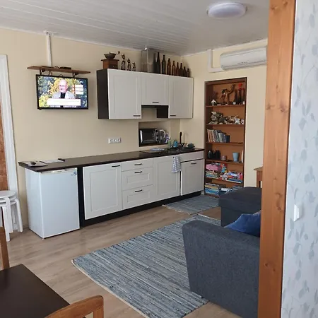 Arens Rent Kohtu 2a كوريسارِ